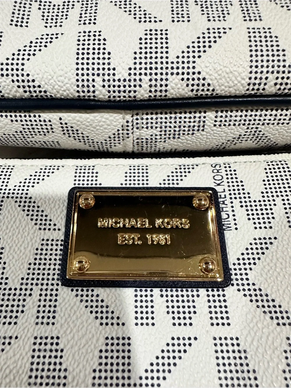 Michael Kors up sale